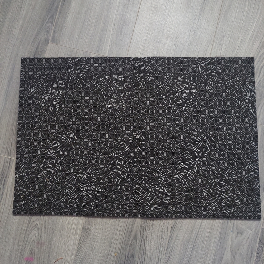 Rug - Picture 2 of 3